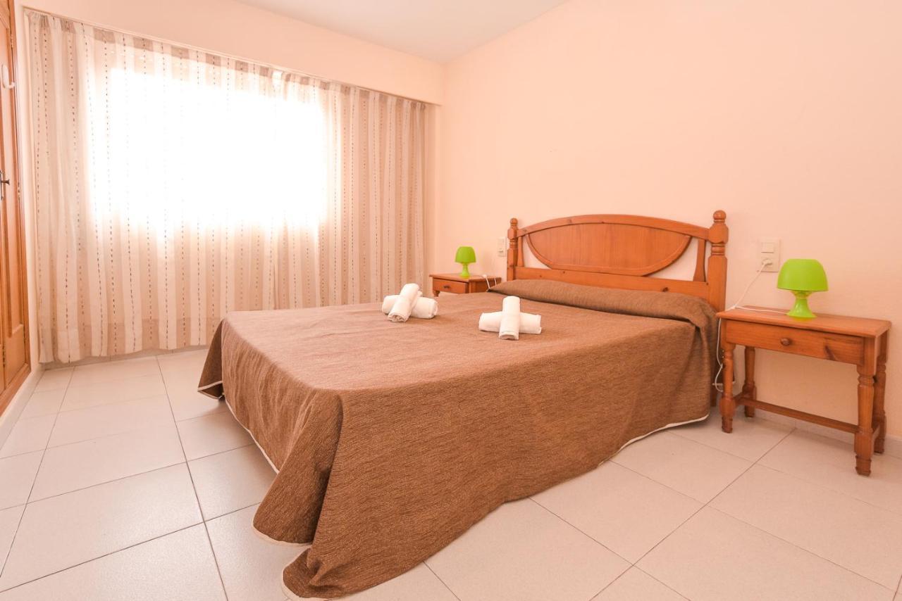 Apartamentos Marblau Las Alondras-Julio Y Agosto Solo Familias Гандия Екстериор снимка
